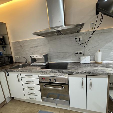 Apartamento Con Patio En Madrid Centro エクステリア 写真