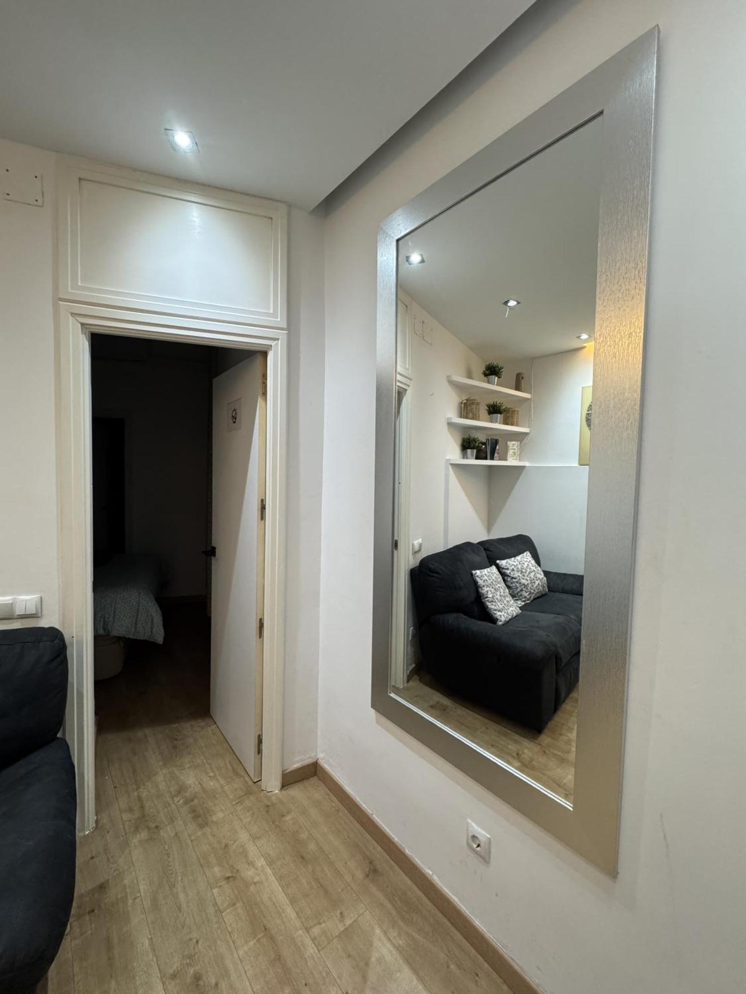 Apartamento Con Patio En Madrid Centro エクステリア 写真
