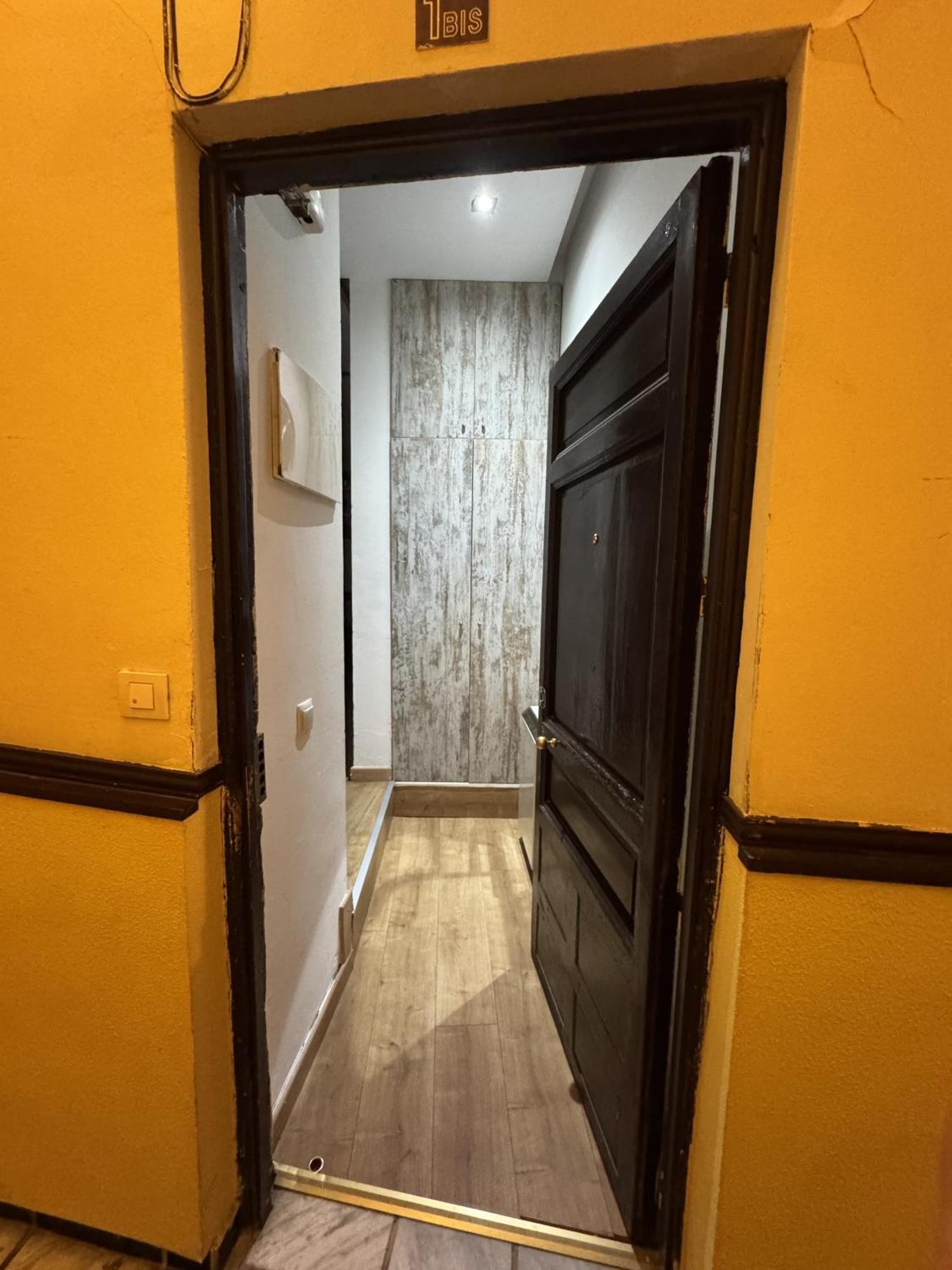Apartamento Con Patio En Madrid Centro エクステリア 写真